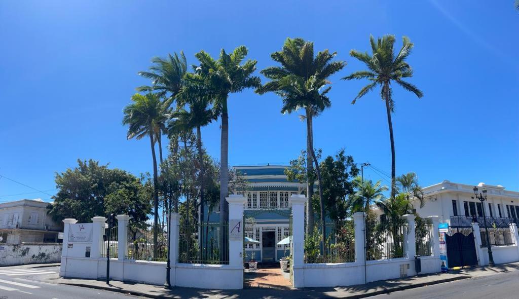 Villa Angelique - Hotel Classe Monument Historique سان دوني المظهر الخارجي الصورة